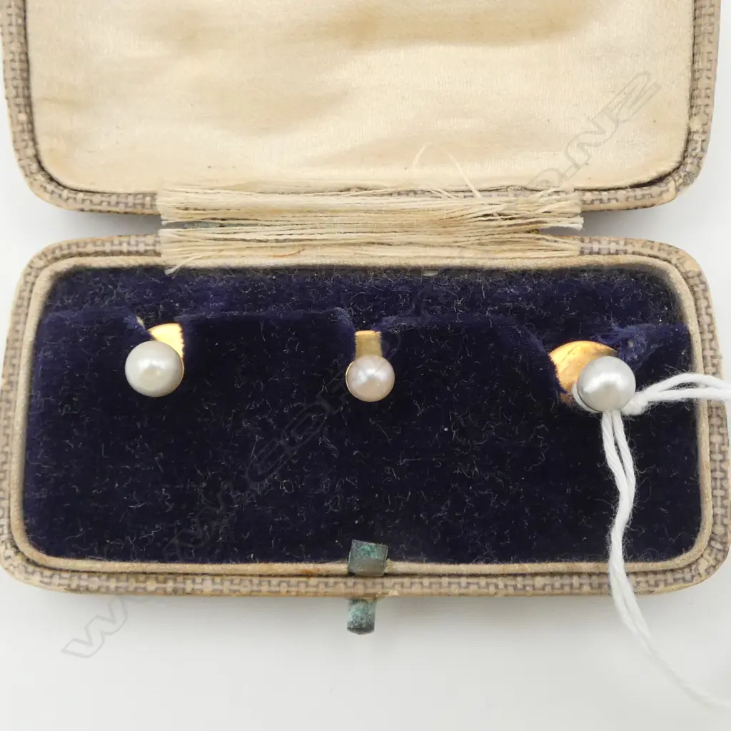 3 boxed EARLY 20thC 15ct GOLD & PEARL SHIRT STUDS 3.9gms Image 1++