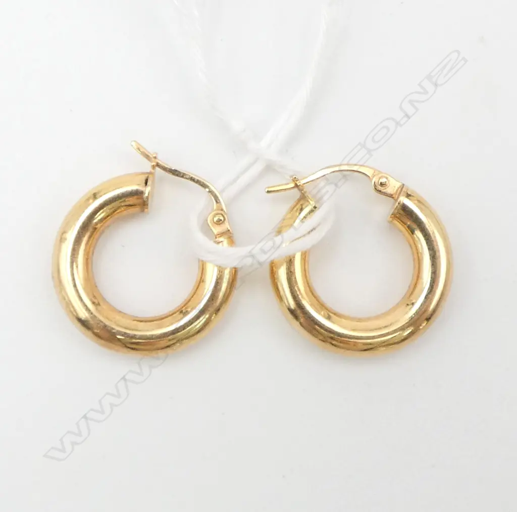 PR 9ct GOLD HOLLOW HOOP EARRINGS 1.58gms Image 1++