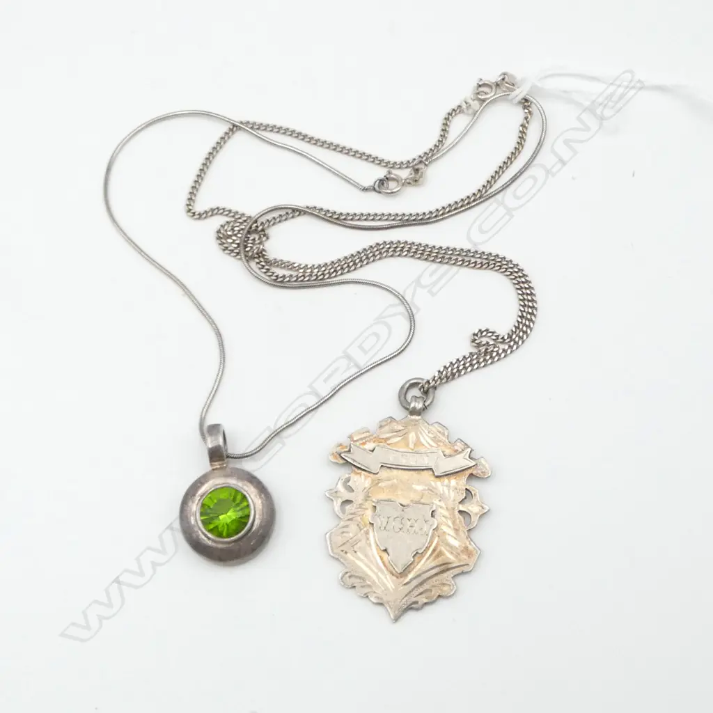 LGE SILVER FOB MEDALLION dble sided ON CHAIN + SILVER & GREEN STONE PENDANT ON CHAIN Image 1++