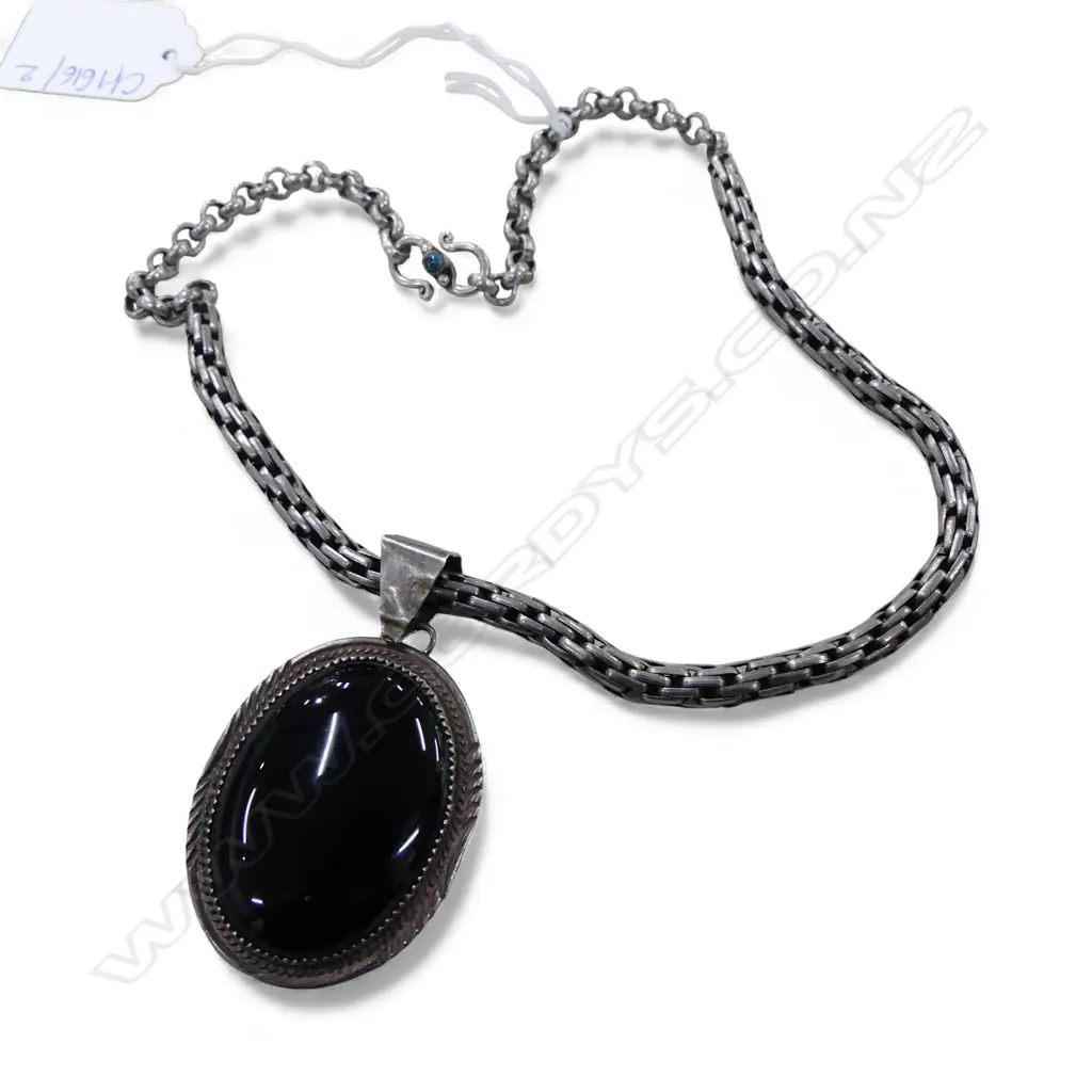 STG SILVER PENDANT NECKLACE WITH BLACK ONYX Image 1++