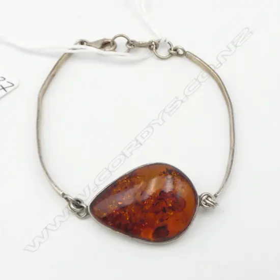 LGE AMBER CABOCHON SET SILVER BRACELET