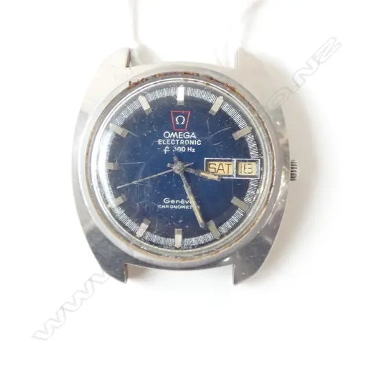 OMEGA ELECTRONIC f300Hz GENEVE CHRONOMETER, day & date display, case & glass faulted