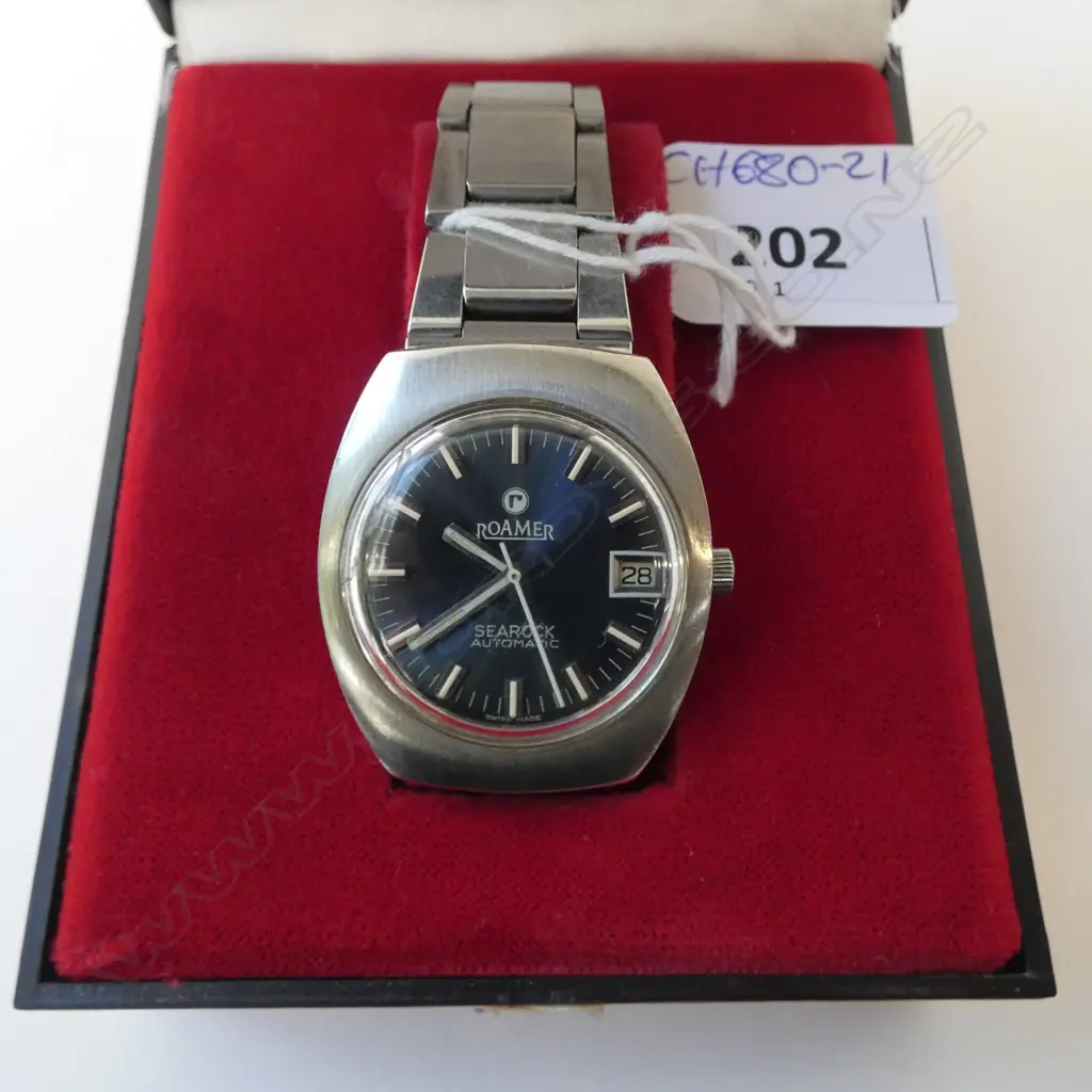 VINTAGE ROAMER SEAROCK AUTOMATIC MODEL No. 5222120525 in box, guarantee dated 8/9/1978 Image 1++