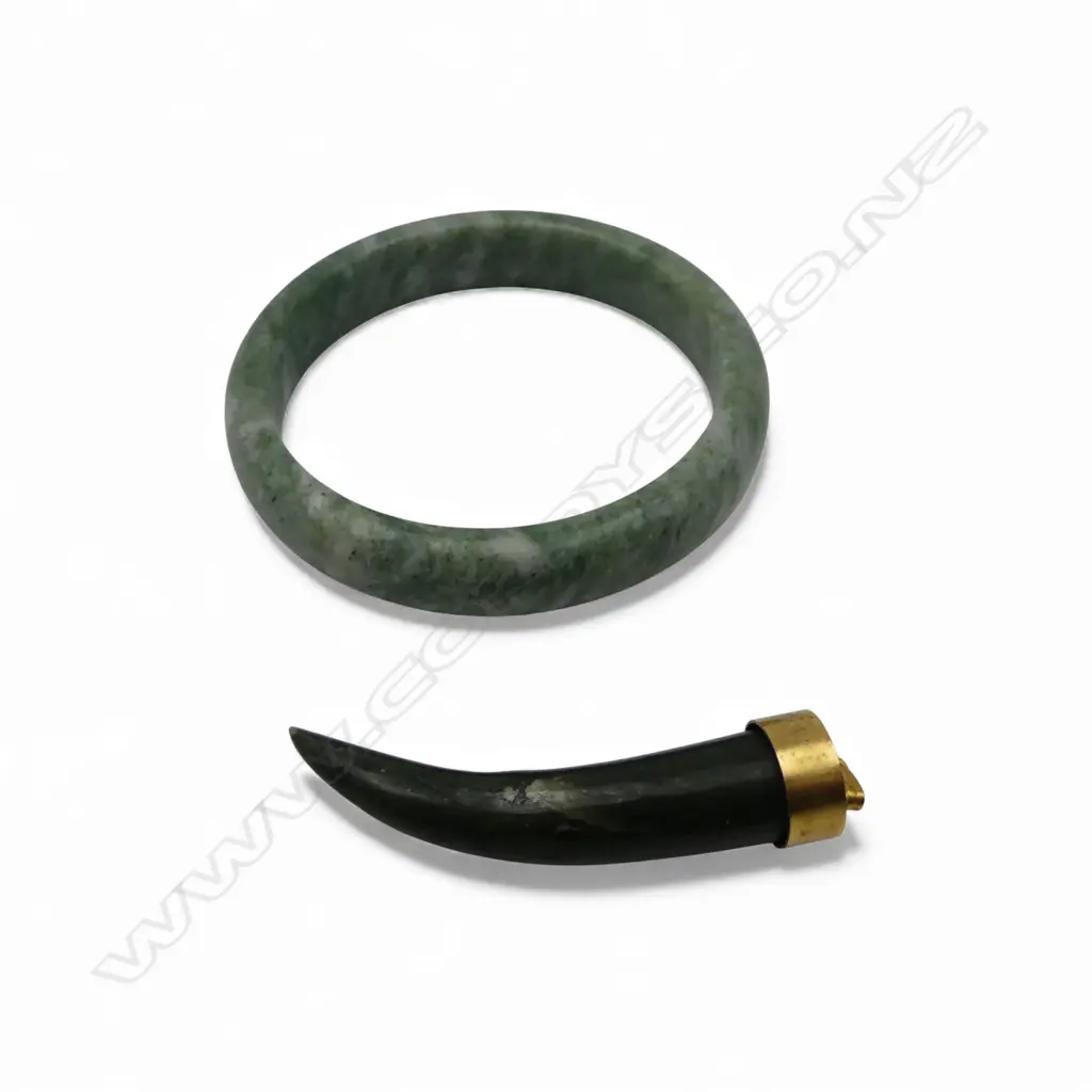 JADE BRACELET & TOOTH PENDANT (not gold) Image 1++