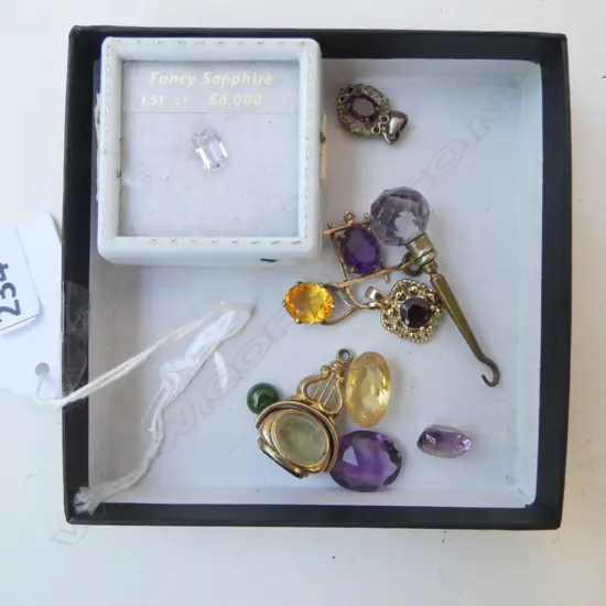 12 PCES JEWELLERY; 6 LOOSE GEM STONES, 4 PENDANTS, FOB & HOOK TOOL