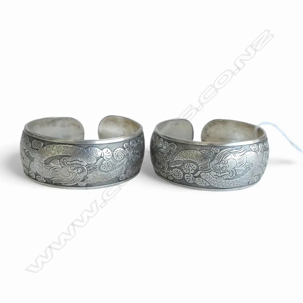 PR ORIENTAL SILVER PLATE BANGLES Chinese character marks Dia.60mm Image 1++