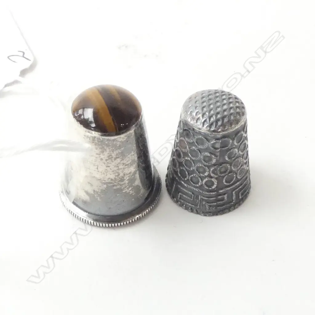 2 STG SILVER THIMBLES: 1 w tiger's eye end + 1 x '935' Image 1++