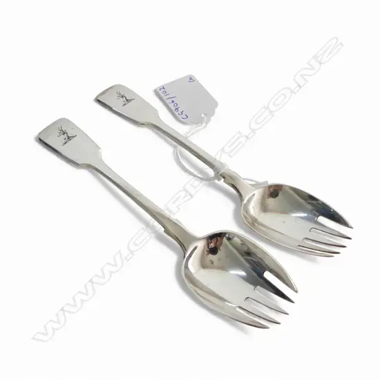 PR VICT S/SILVER PRONGED BERRY SPOONS 67GMS