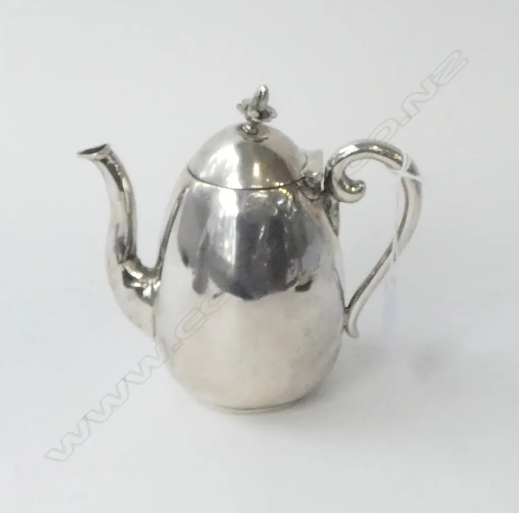DUTCH SILVER TEAPOT 264gms Image 1++