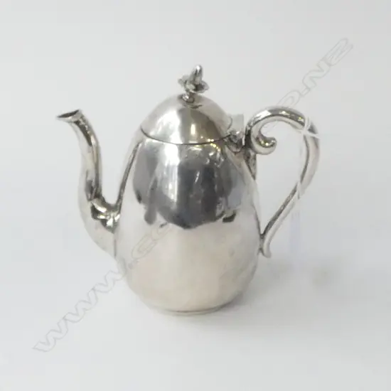 DUTCH SILVER TEAPOT 264gms