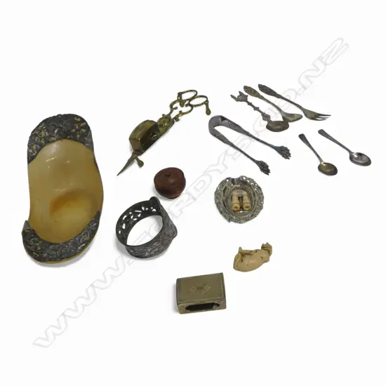 ASST. SILVER PLATE ITEMS INCL. HORN DISH W.220mm AF