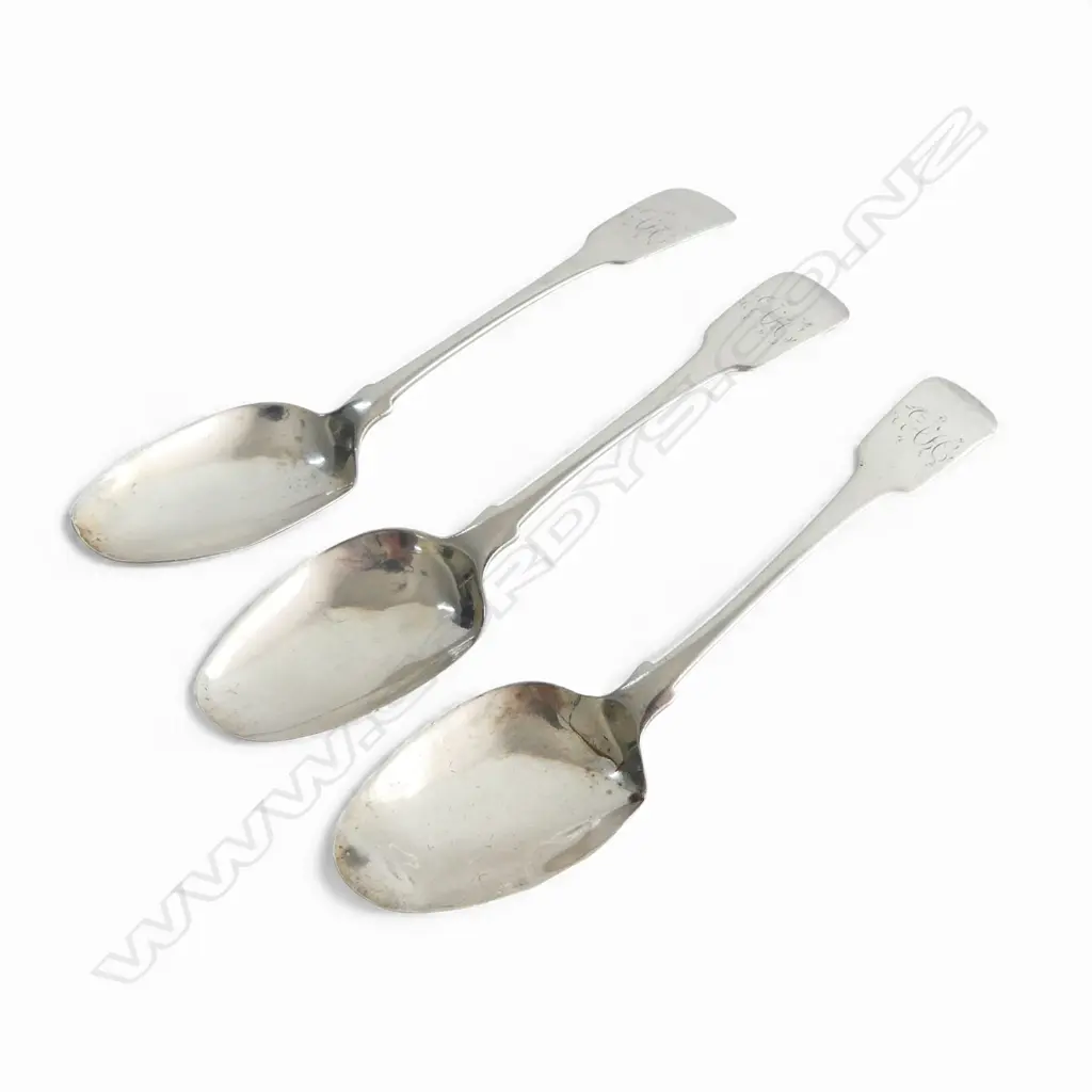 3 GEORGIAN IRISH S/SILVER GRAPEFRUIT SPOONS USED COND 55GMS Image 1++