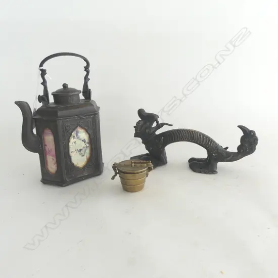 ORIENTAL METAL TEAPOT H.215mm, METAL DRAGON DOOR HANDLE L.240mm, SET OF BRASS CUP WEIGHTS