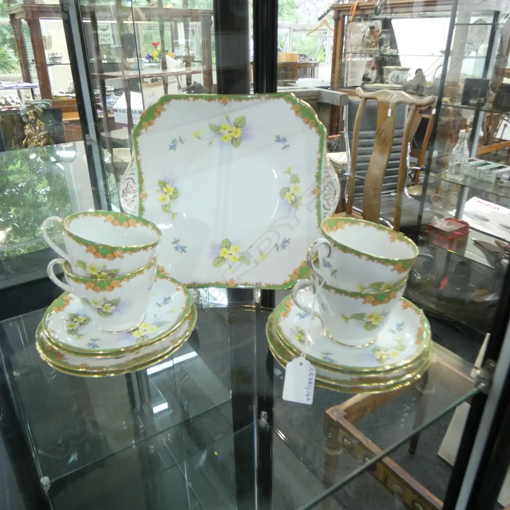 4 SHELLEY CHINA CSPS & MATCHING CAKE PLATE GREEN FLORAL PAT Image 1++