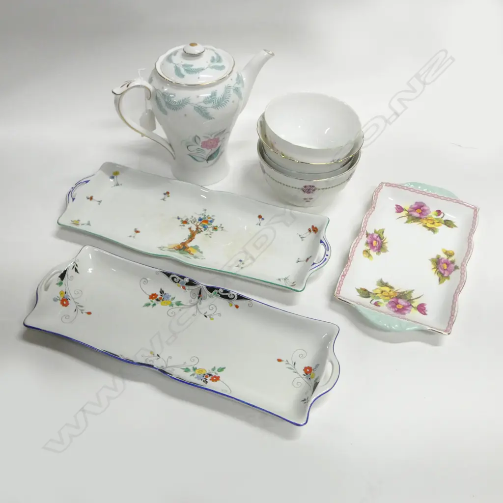 SHELLEY CHINA COFFEE POT 4 SHELLEY BOWLS & 3 SHELLEY SANDWICH PLATES MIXED PATS Image 1++
