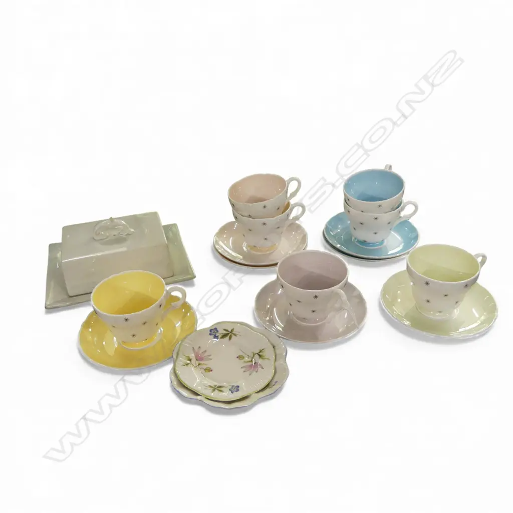 7 SHELLEY CHINA COFFEE CANS SHELLEY LADDED BUTTER DISH & 2 SMALL SHELLEY DISHES Image 1++