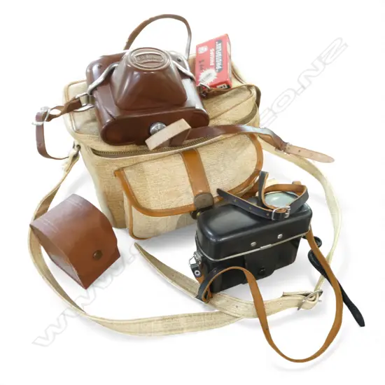 BRAUN PAXETTE IA & ISOMAT-RAPID AGFA ISOMAT-RAPID CAMERA IN CASE + CARRY CASE & ASST. BULBS etc