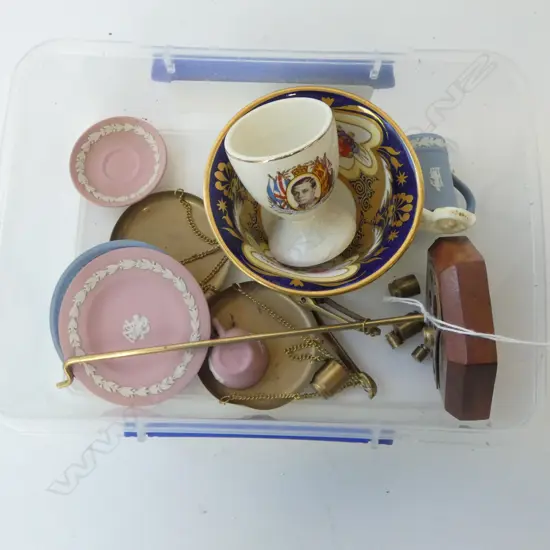 4 PCES CHINA + SCALES & WEIGHTS H.195mm