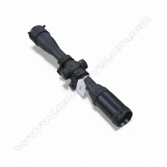 CENTER POINT RIFLE SCOPE near new scope