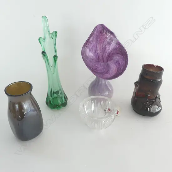 5 PCES ART GLASS; ALUM BAY JACK IN THE PULPIT H.270mm, KOSTA BOWL, 3 OTHER