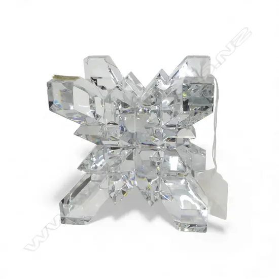 VAL SAINT LAMBERT CRYSTAL SNOW FLAKE CUBE H.105mm