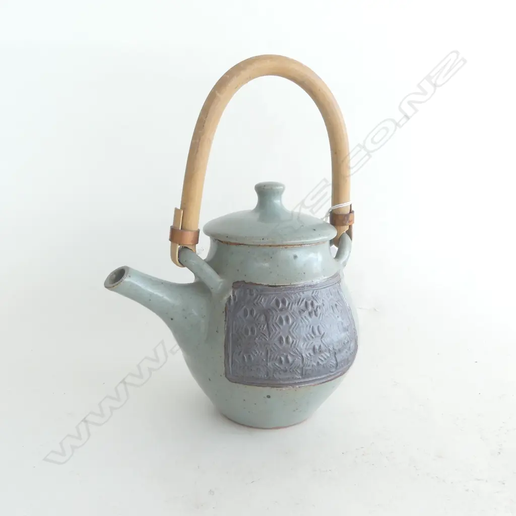PETER STICHBURY TEAPOT H.255mm Image 1++