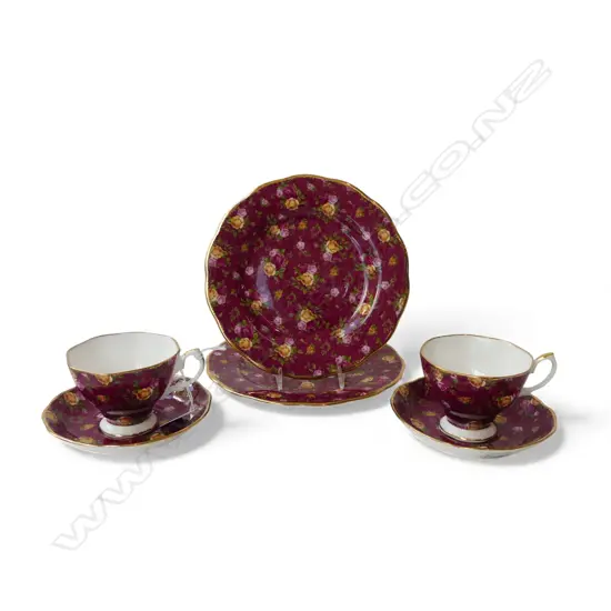ROYAL ALBERT 'OLD COUNTRY ROSES RUBY FACE' C/S + 2 PLATES Dia.210mm