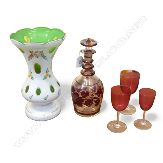 5 PCES GLASS; LG VASE H.265mm, DECANTER & 3 RUBY GLASSES