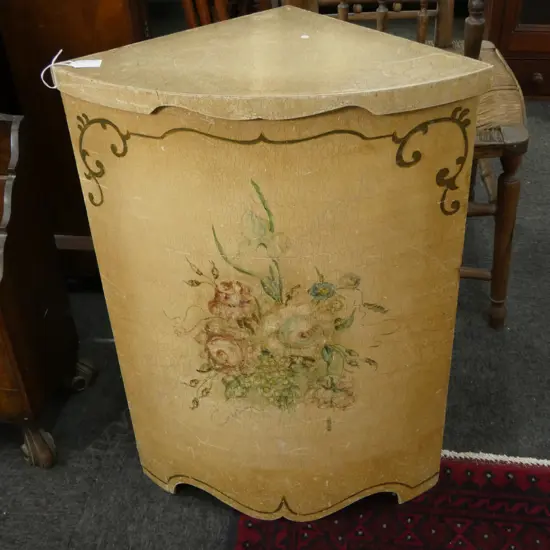 CRACKLE PAINTED LIDDED LAUNDRY CORNER HAMPER 365x365x705mm