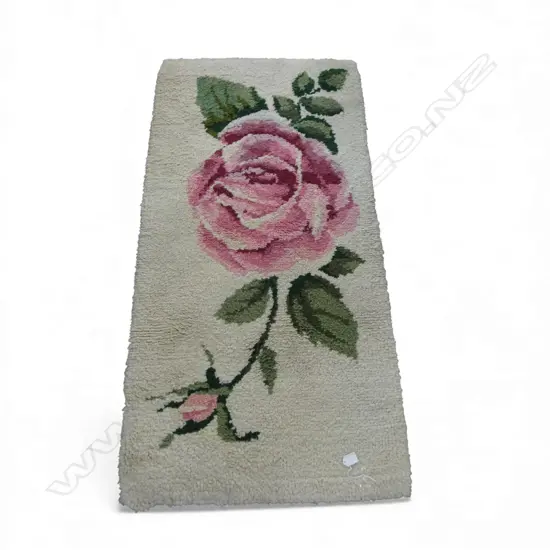 HANDKNOTTED WOOL CARPET 1400x700mm