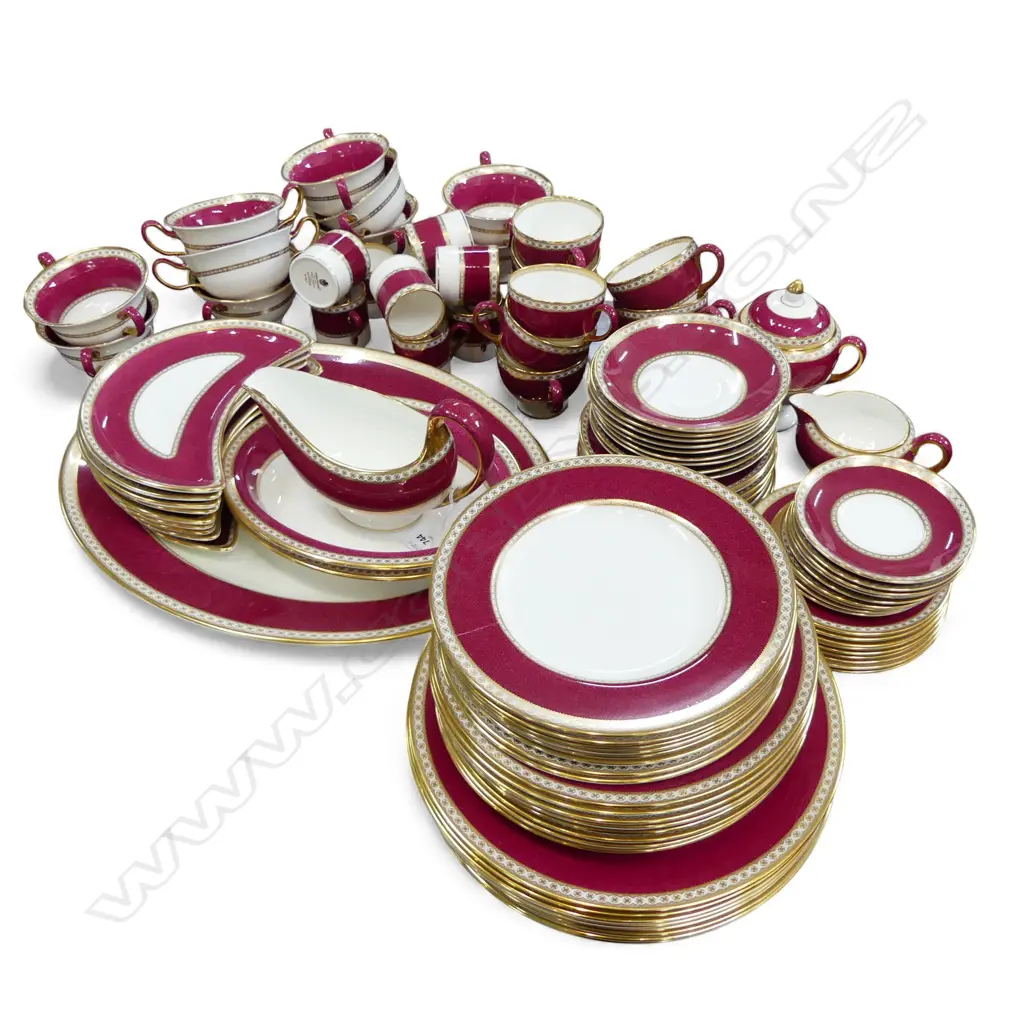 WEDGWOOD 'ULANDA' 8 PLACE DINNER SERVICE; COFFEE CANS, C/S etc plate faulted Image 1++