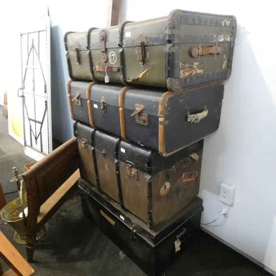4 VINTAGE TRAVEL TRUNK CASES W.920mm