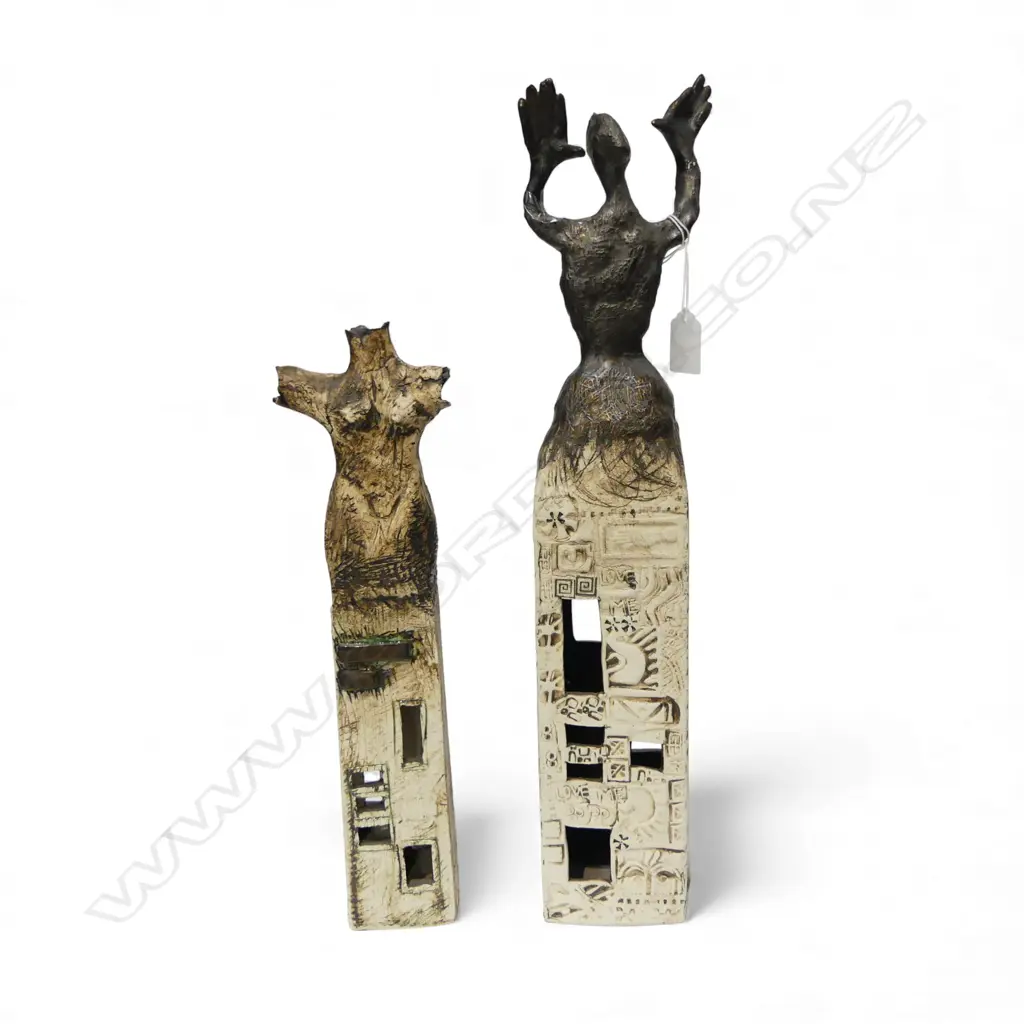 MARGARET BELL, 2 N.Z. STUDIO POTTERY BUST ORNAMENTS H.599mm repairs to one Image 1++