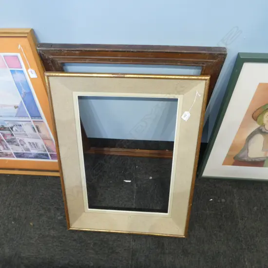 2 VINTAGE PICTURE FRAMES internal sizes 540 x 370mm & 565 x 470mm