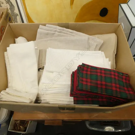 ASST. TABLE LINENS; TABLE CLOTH, NAPKINS etc