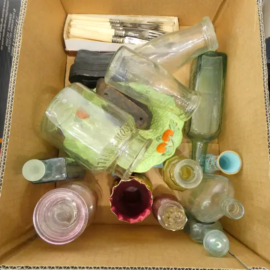 ASST. GLASSWARE, BOTTLES, CASED OPERA GLASSES ETC