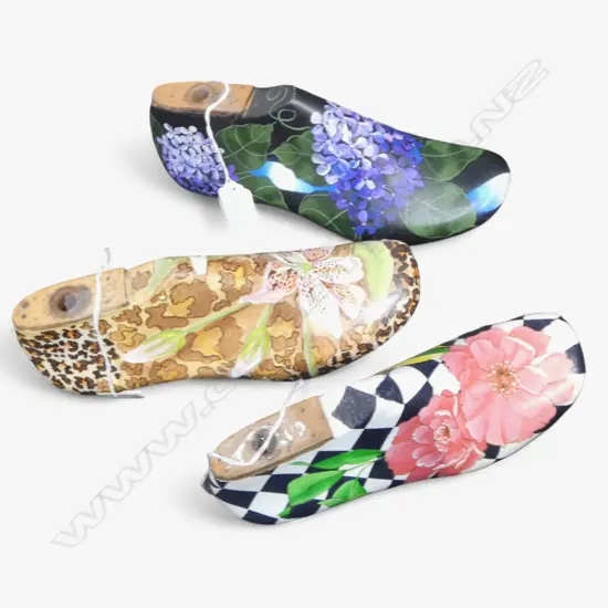 3 CAROLYN MCCONDACH BOTANICAL STUDIES ON ANTIQUE WOODEN SHOE MOULDS  250 X 90 MM (EACH)
