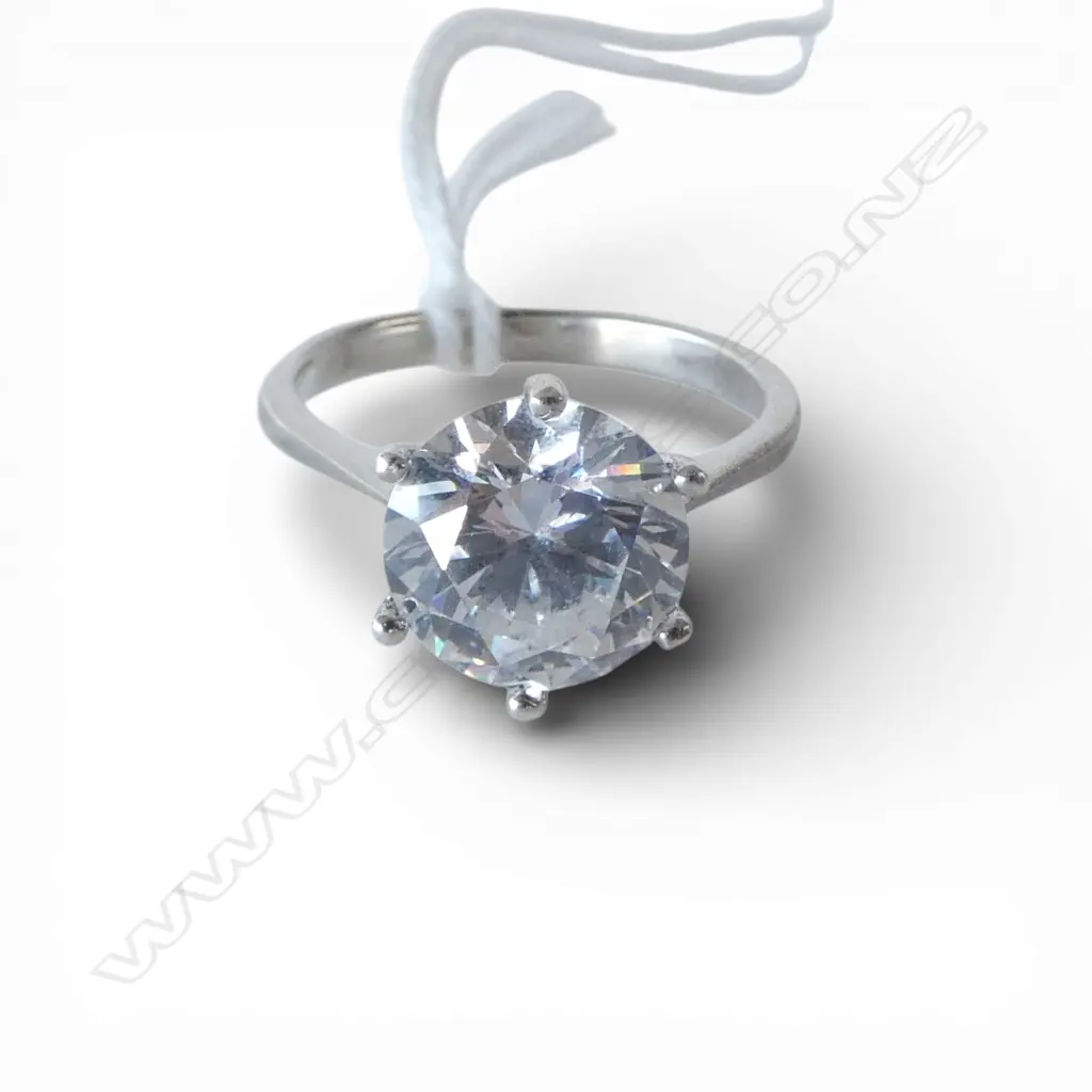 SILVER & CZ RING Image 1++