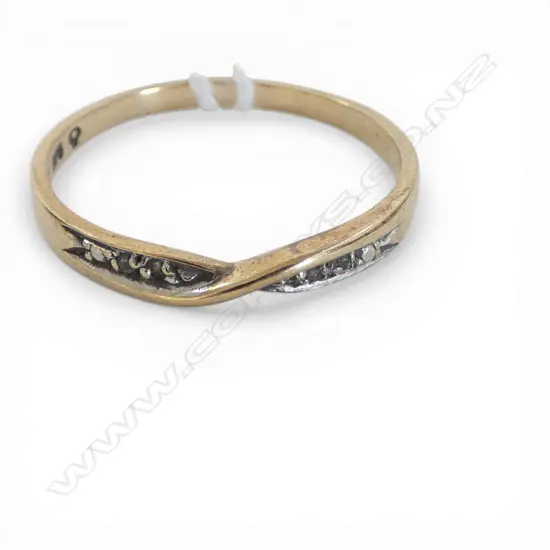 9CT DIAMOND RING 1.5gms SIZE T
