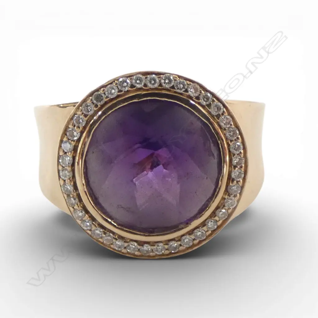 18ct AMETHYST & DIAMOND SIGNET STYLE RING, 12.52gm SIZE Q Image 1++