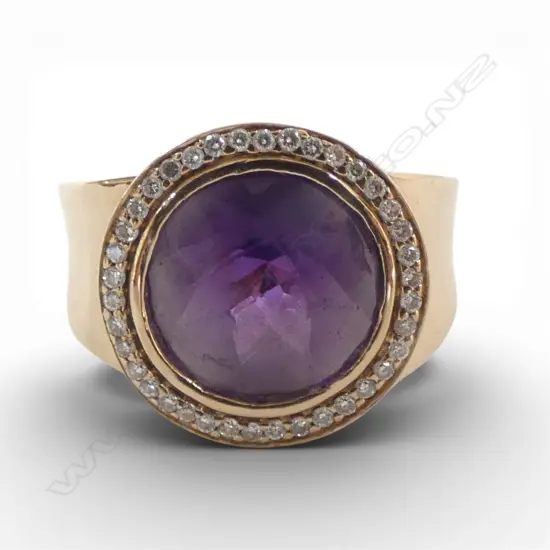 18ct AMETHYST & DIAMOND SIGNET STYLE RING, 12.52gm SIZE Q