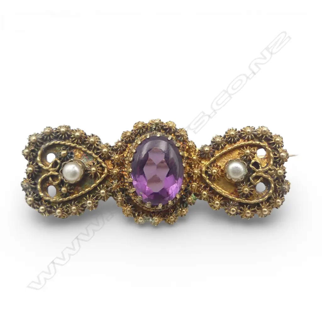 ANTIQUE testing 14ct GOLD, AMETHYST & SEED PEARL BROOCH 2.54gms Image 1++