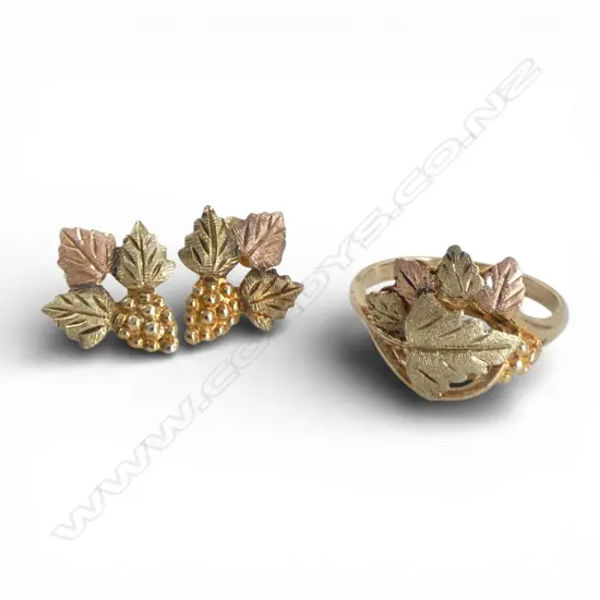 10ct YELLOW WHITE & ROSE GOLD RING & EARRING SET, LEAF DESIGN, 3.46gm