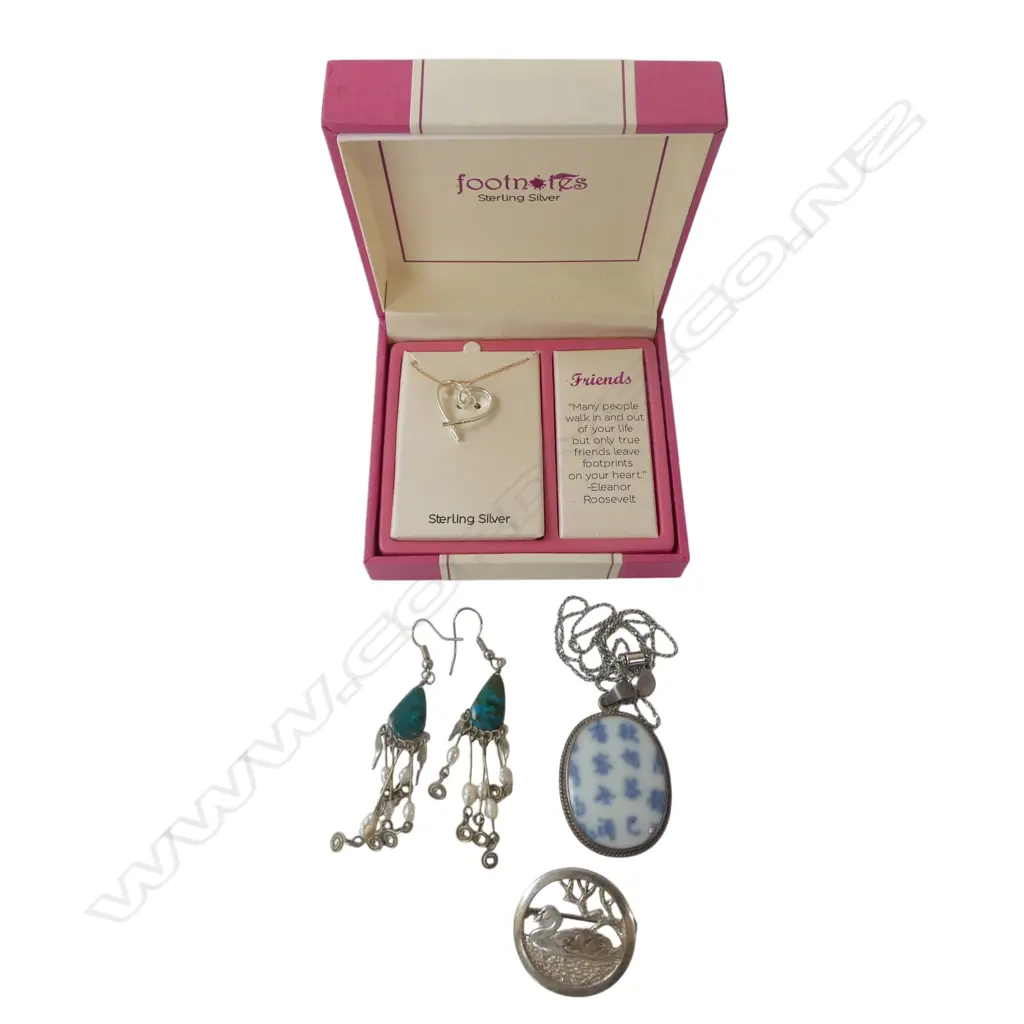 4 PCES SILVER JEWELLERY; 2 PENDANT NECKLACES, PR EARRINGS, SWAN BROOCH Image 1++