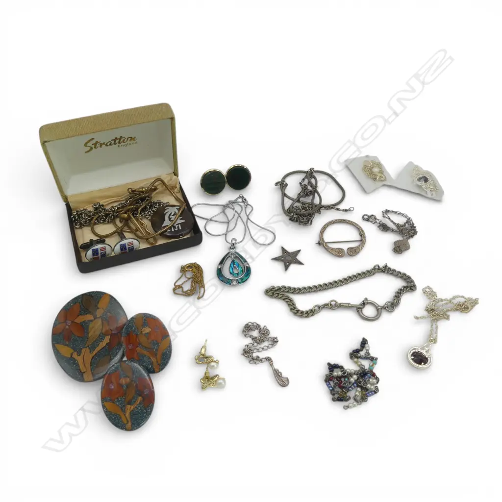 ASST. COSTUME JEWELLERY including some silver... Image 1++