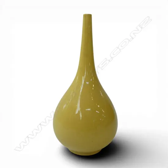 YELLOW GLAZED VASE H.165mm chips to top