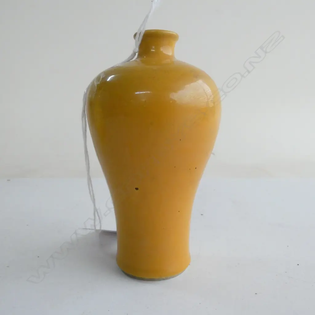 ORIENTAL VASE, YELLOW GLAZE H.100mm Image 1++