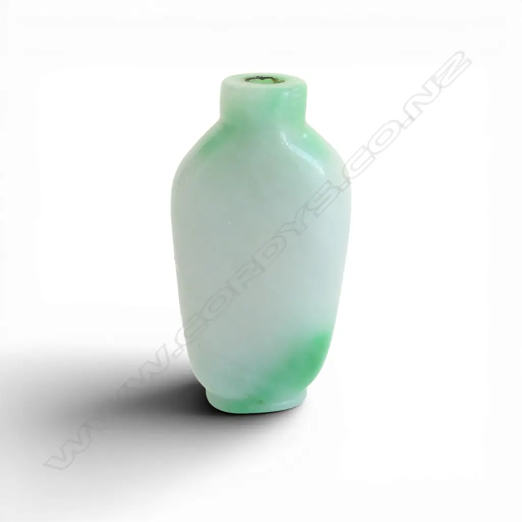 JADE SNUFF BOTTLE H.60mm no stopper Image 1++