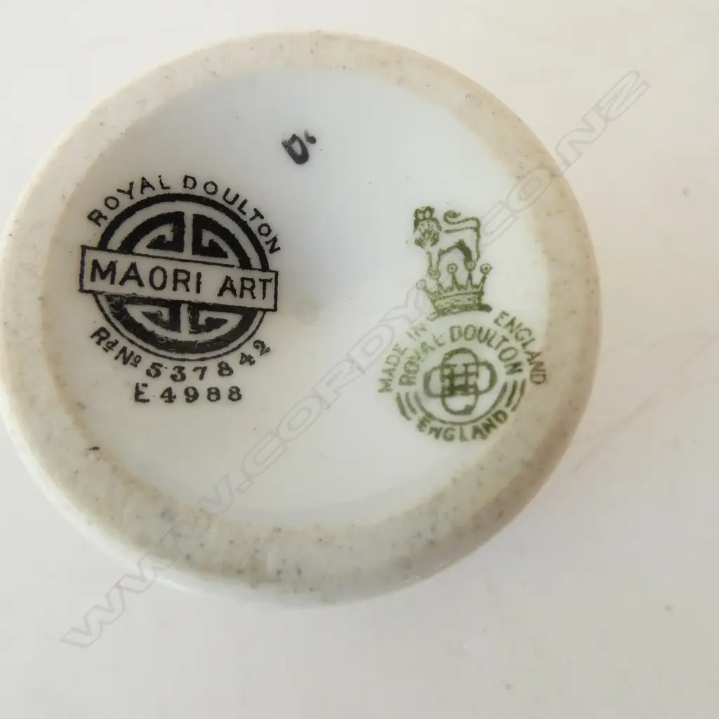 4 Royal Doulton 'Māori Art' items: 2 sugar bowls (widest 118mm) + 2 egg cups Image 1++