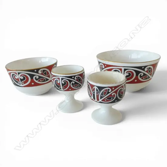 4 Royal Doulton 'Māori Art' items: 2 sugar bowls (widest 118mm) + 2 egg cups